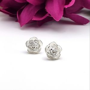 Sparkling, petite. Silver rose petal. Floral stud earrings! New!